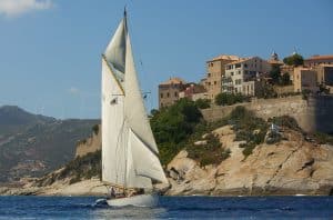 Navigation à la voile en Corse